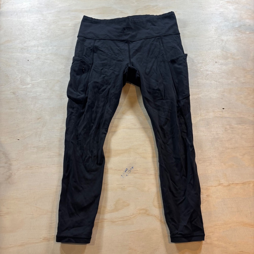 Athleta Black Cargo Pocket Capri Leggings Women's Size L Activewear Yoga Pants